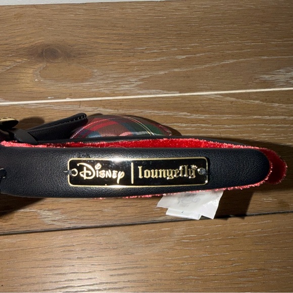 Walt Disney World VIP Tour Exclusive Ears With Removable Bow - Picture 3 of 4